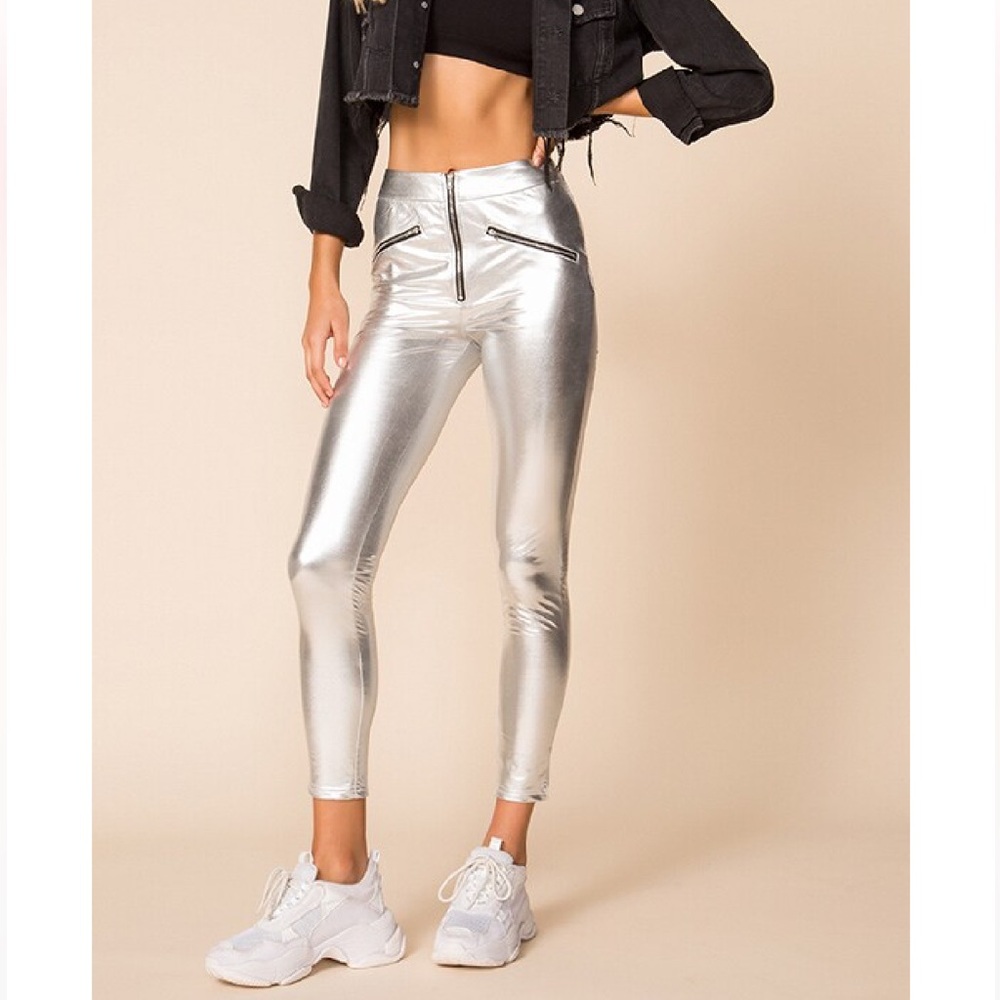 Superdown Krystal Cropped Pants in Silver Size Small